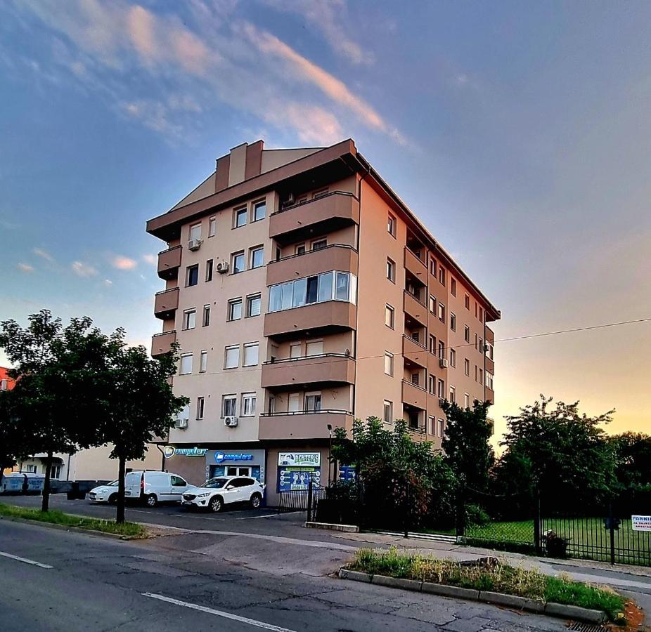 Apartman Moskva Bijeljina Apartamento Exterior foto
